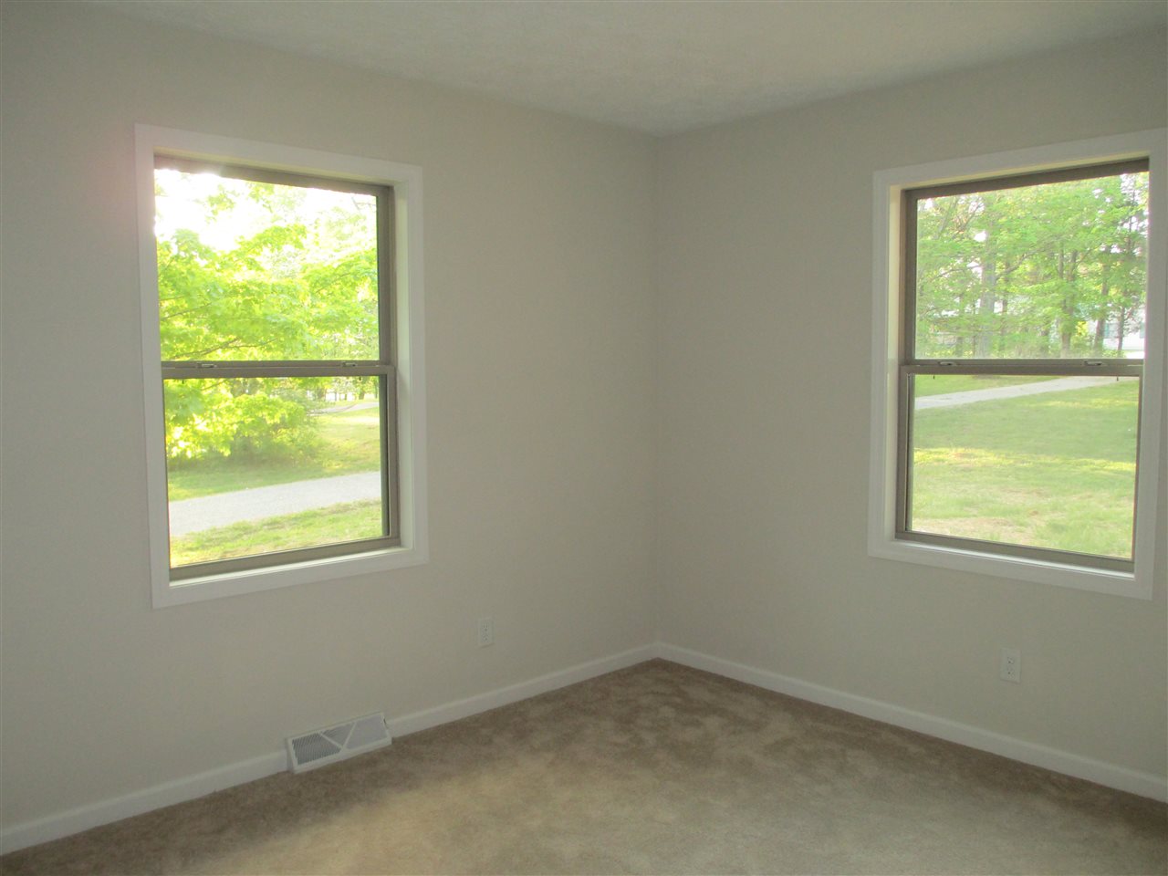 940 East Dillman Road Bloomington, IN 47401 - Photo 23 of 25 Gallery Image 23