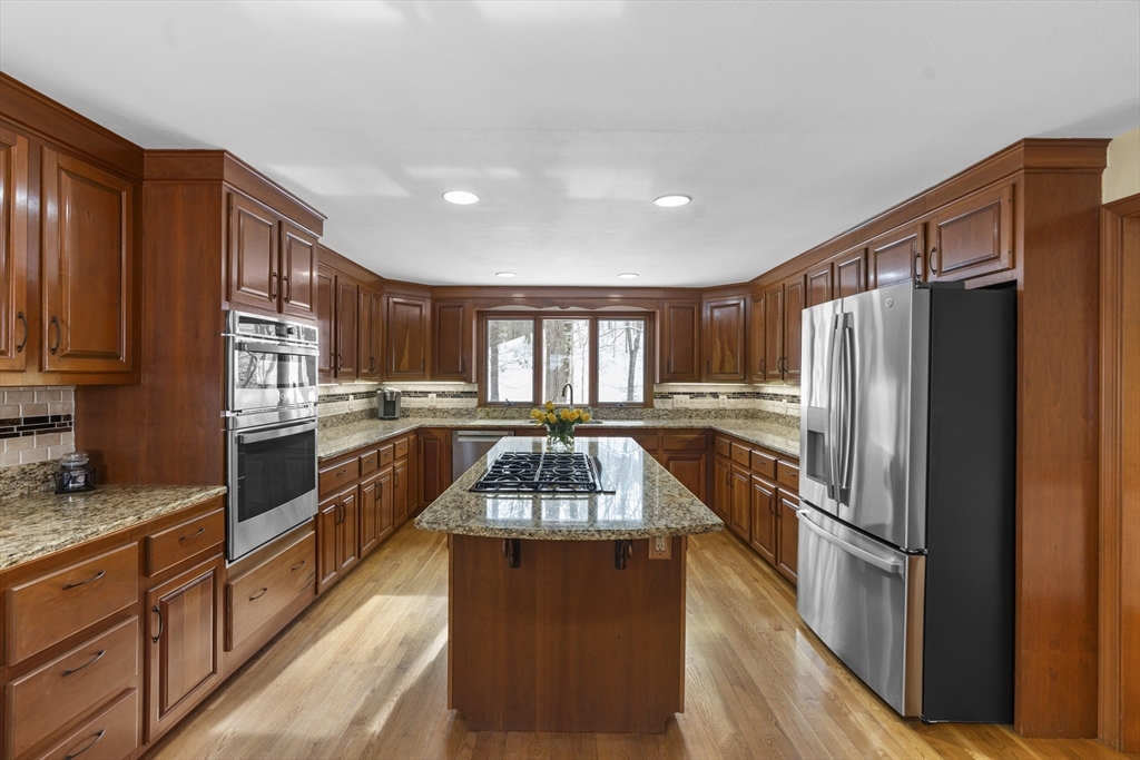 498 Old Dunstable Road Groton, MA 01450 - Photo 3 of 24 Gallery Image 3
