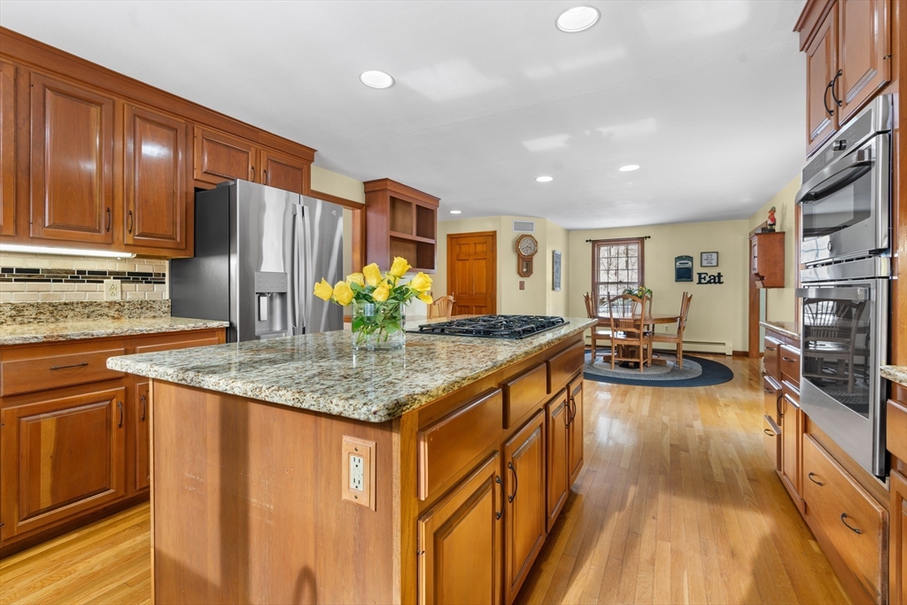 498 Old Dunstable Road Groton, MA 01450 - Photo 5 of 24 Gallery Image 5