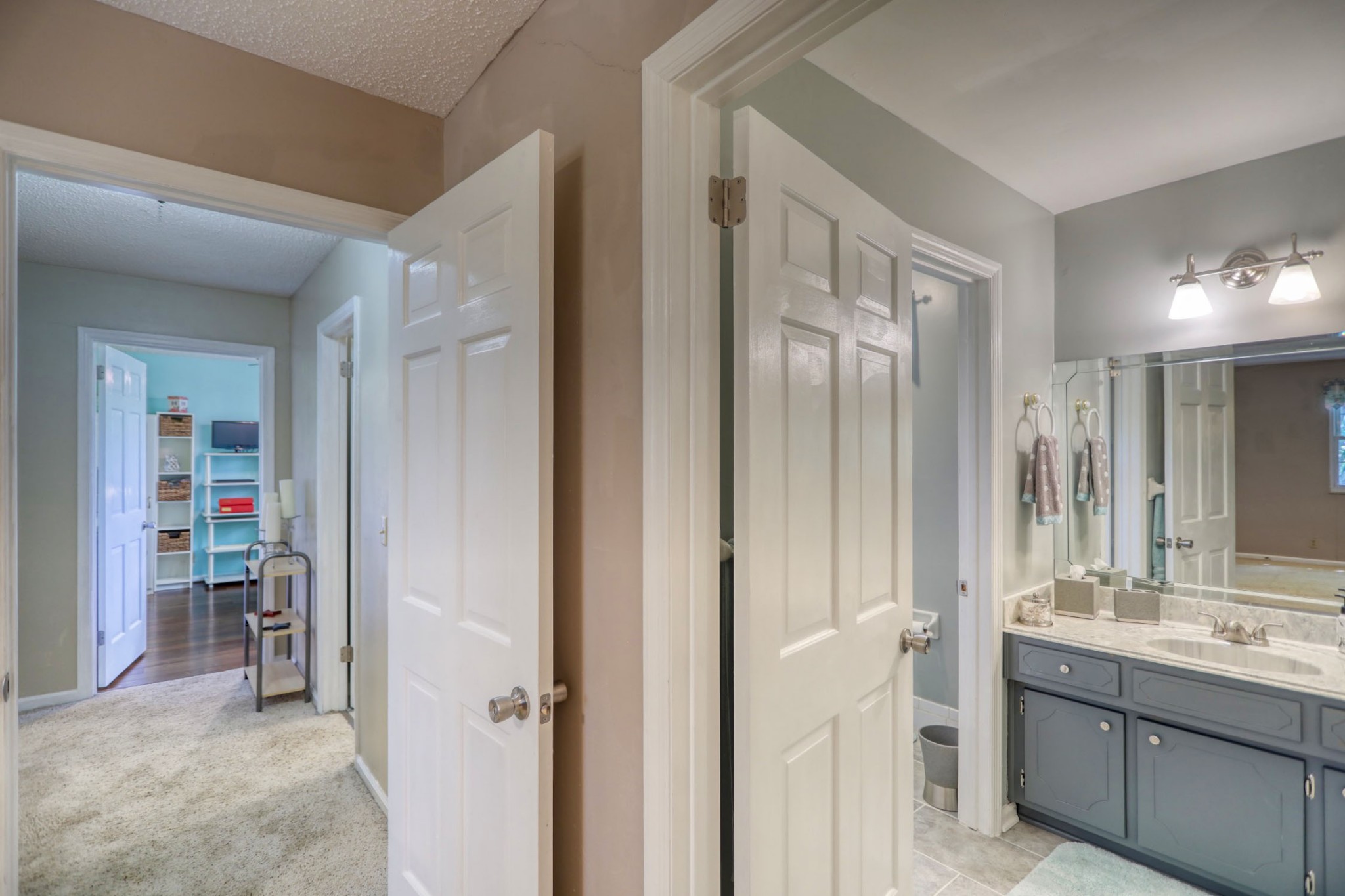 3517 Colony Point West Nashville, TN 37217 - Photo 21 of 34 a bathroom with a double vanity sink and a mirror