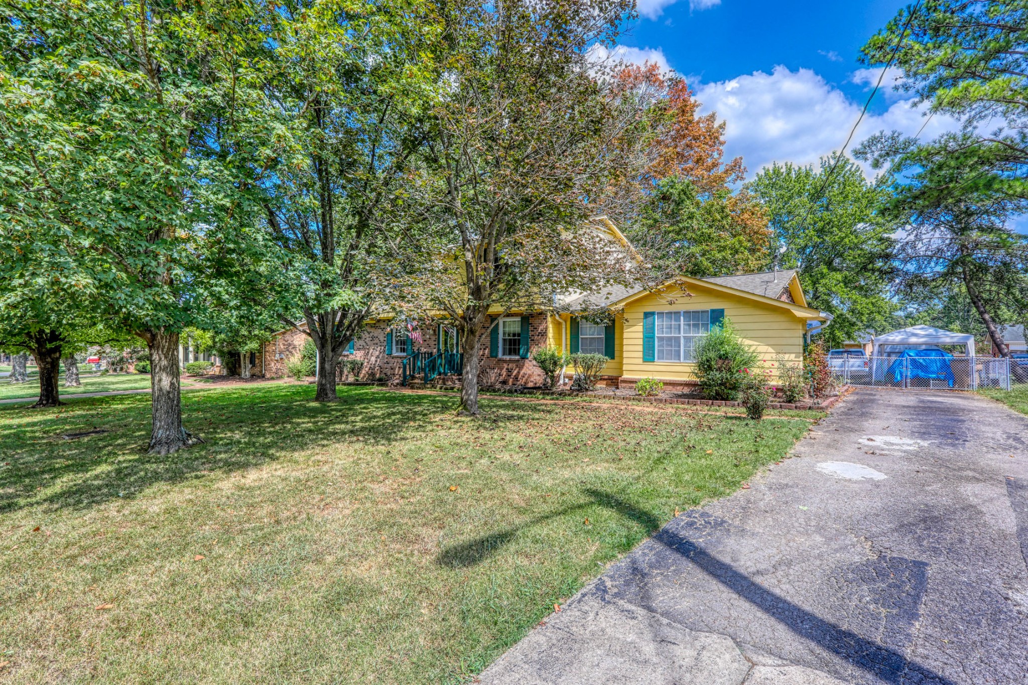 3517 Colony Point West Nashville, TN 37217 - Photo 28 of 34 a front view of a house with a yard and trees