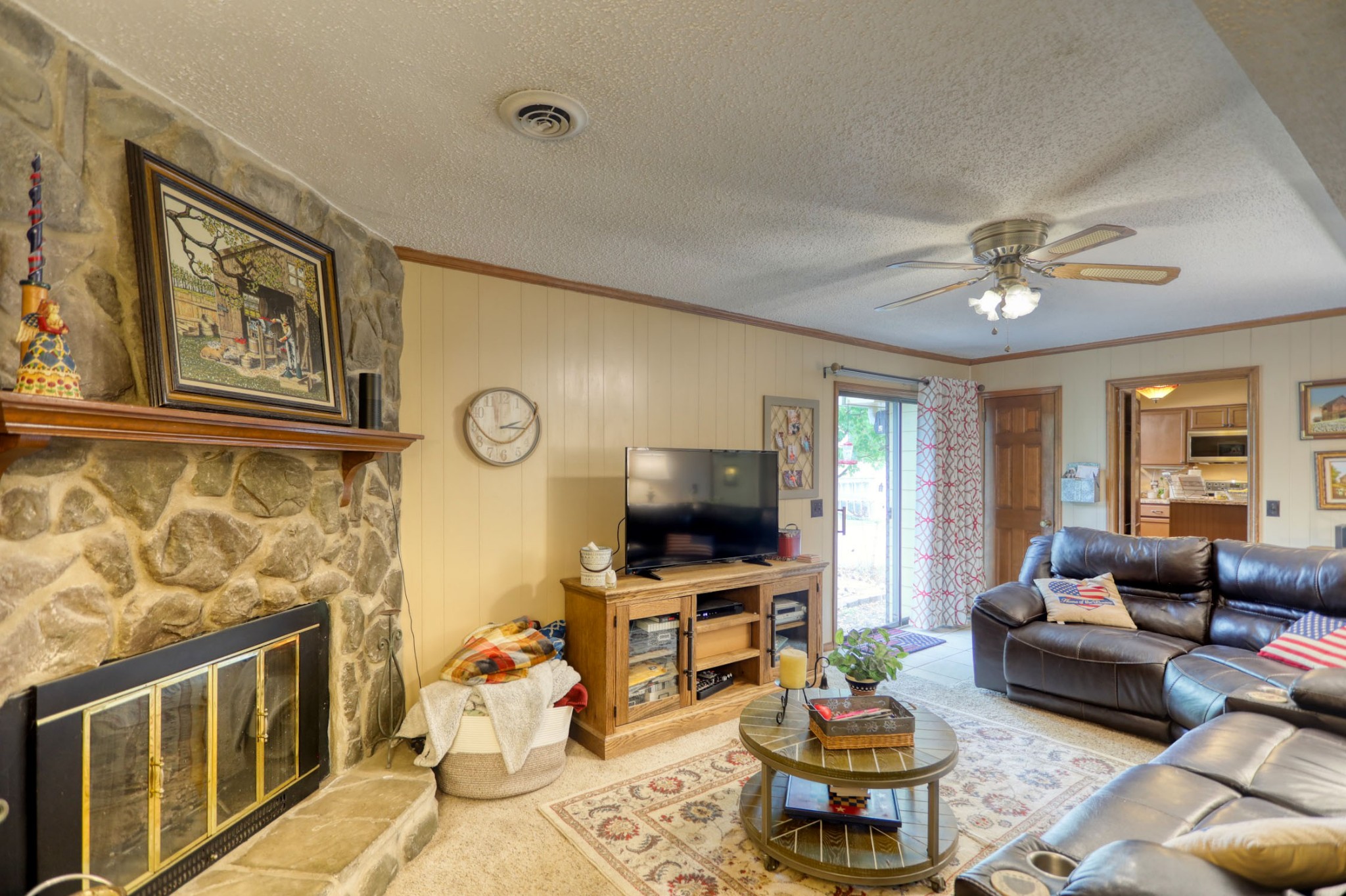 3517 Colony Point West Nashville, TN 37217 - Photo 5 of 34 a living room with furniture and a flat screen tv
