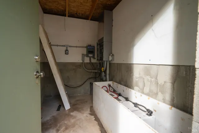 $985,000 | 8450 Orr Springs Road, Ukiah, CA 95482