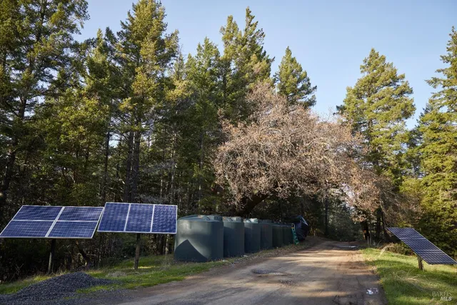 $985,000 | 8450 Orr Springs Road, Ukiah, CA 95482