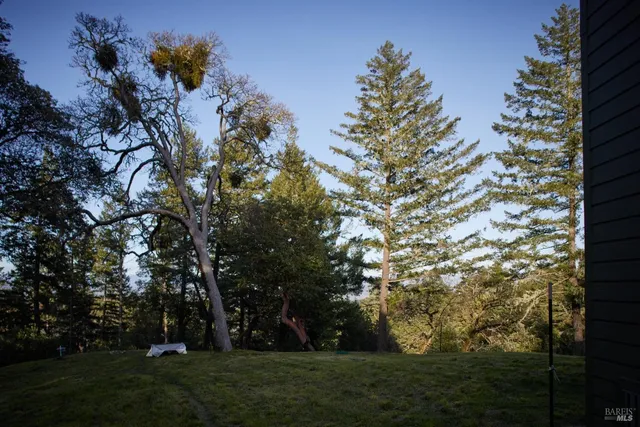 $985,000 | 8450 Orr Springs Road, Ukiah, CA 95482