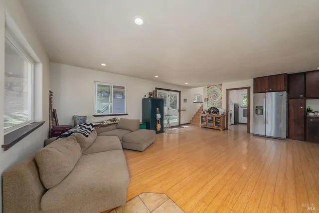 $985,000 | 8450 Orr Springs Road, Ukiah, CA 95482