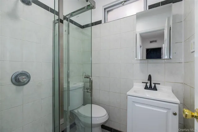 $1,149,000 | 58-14 58th Avenue | Maspeth