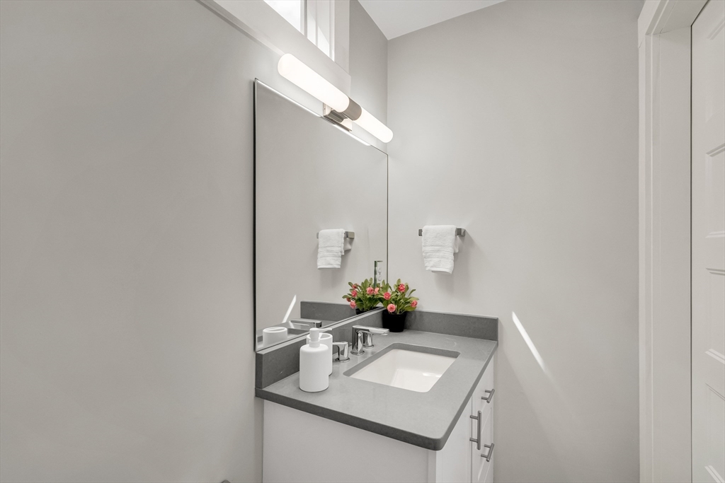 26 Hardwick Street, Unit 1 Cambridge, MA 02141 - Photo 21 of 29