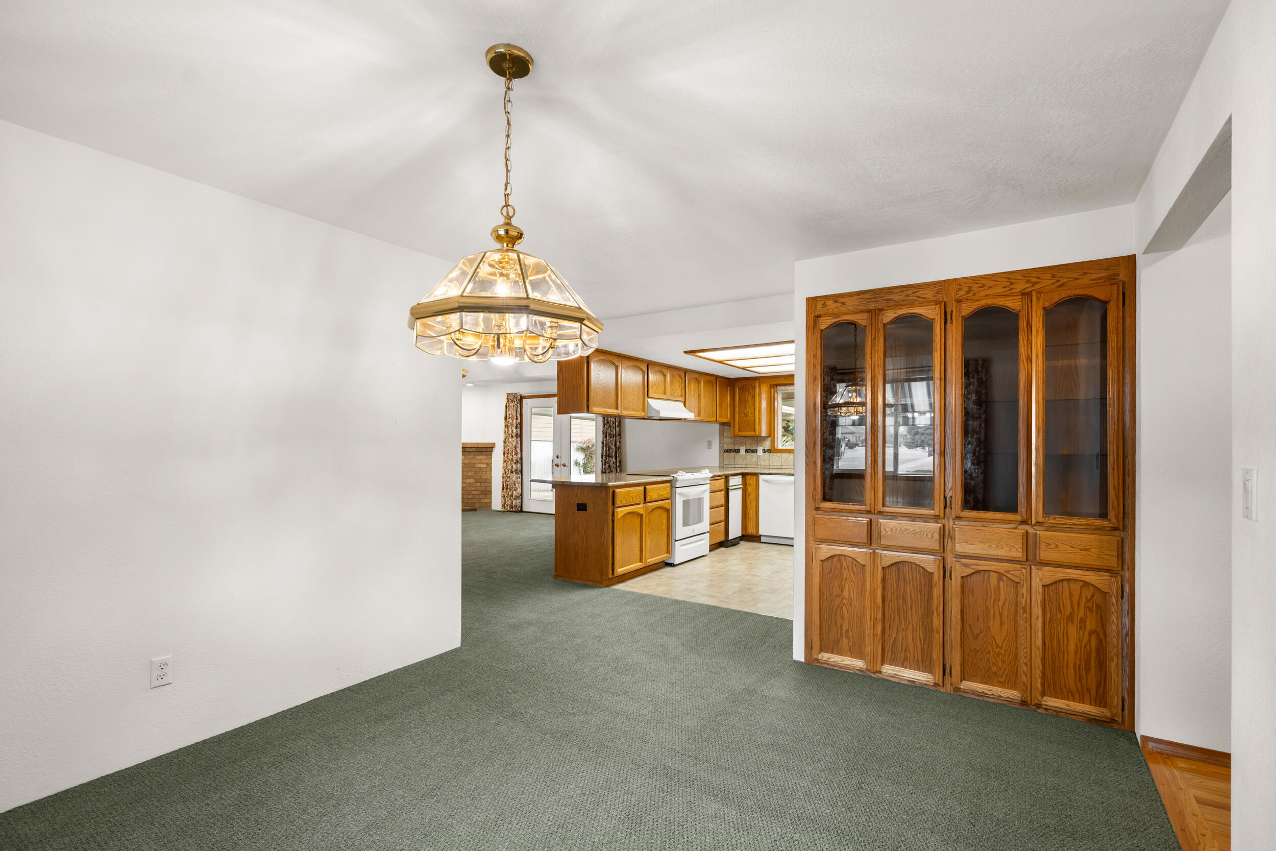 802 Brandon Street Central Point, OR 97502 - Photo 9 of 29 5_802 brandon st, central point, or 9750