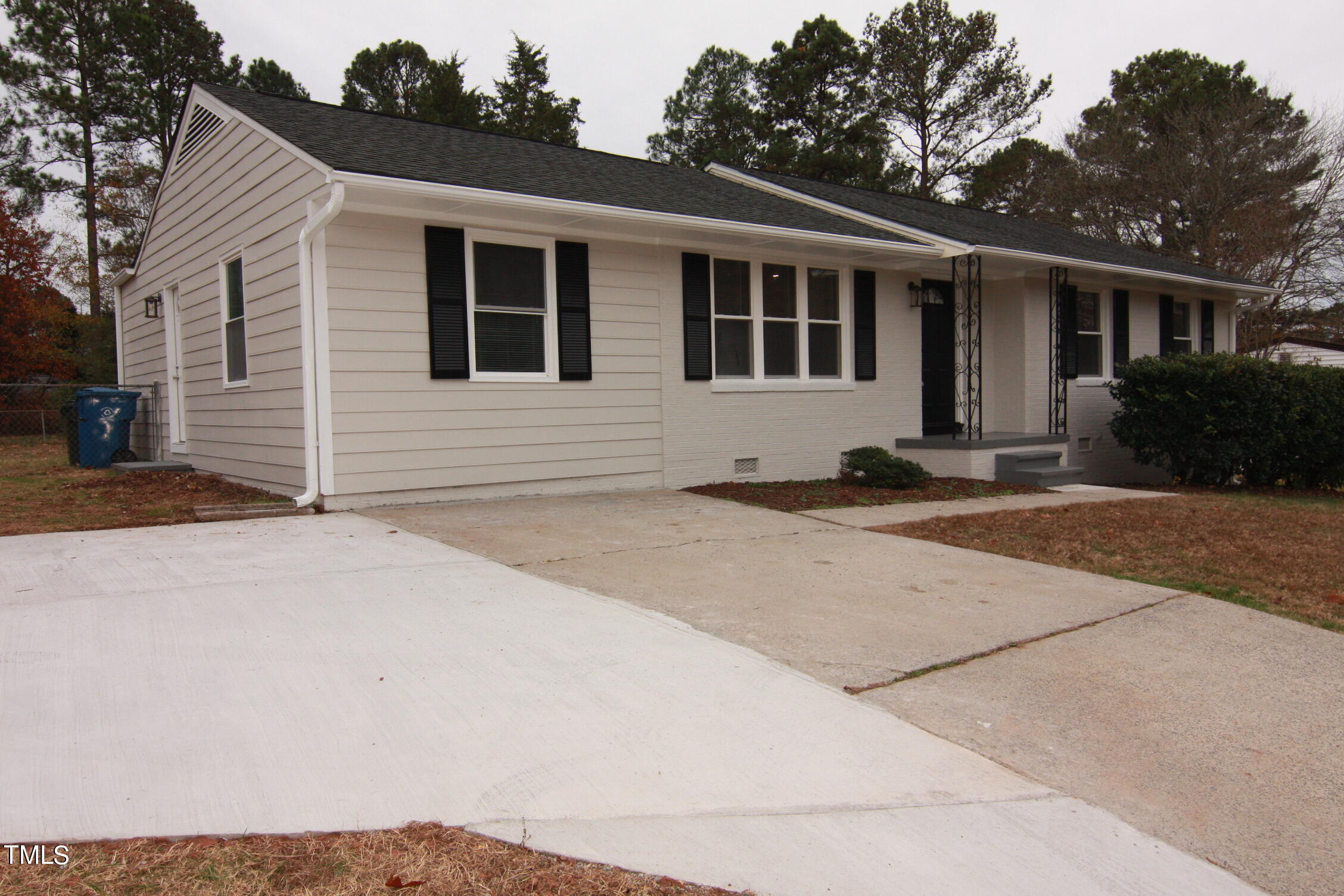 141 Radcliff Circle Durham, NC 27713 - Photo 2 of 24 front2