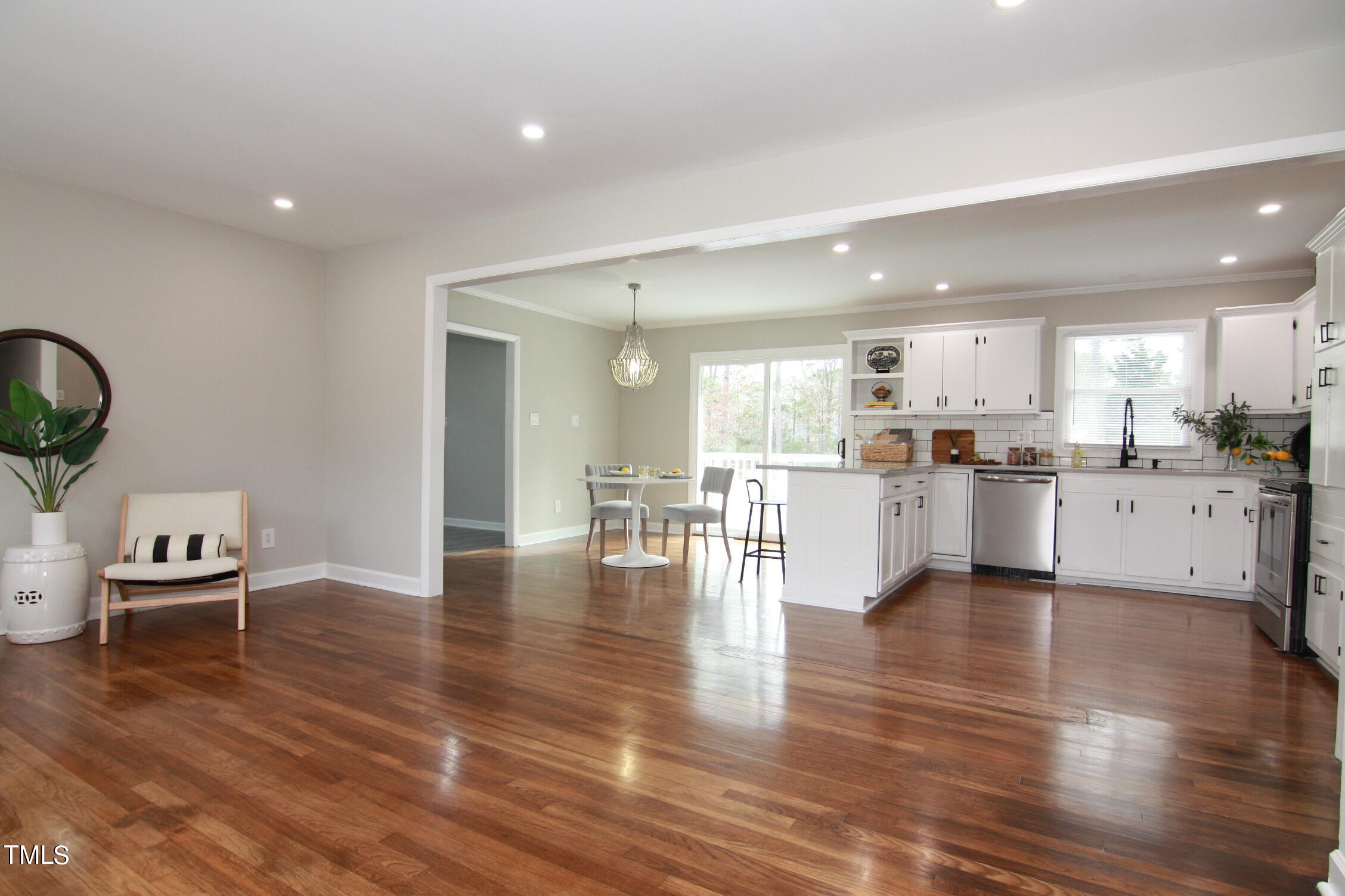 141 Radcliff Circle Durham, NC 27713 - Photo 3 of 24 IMG_8099