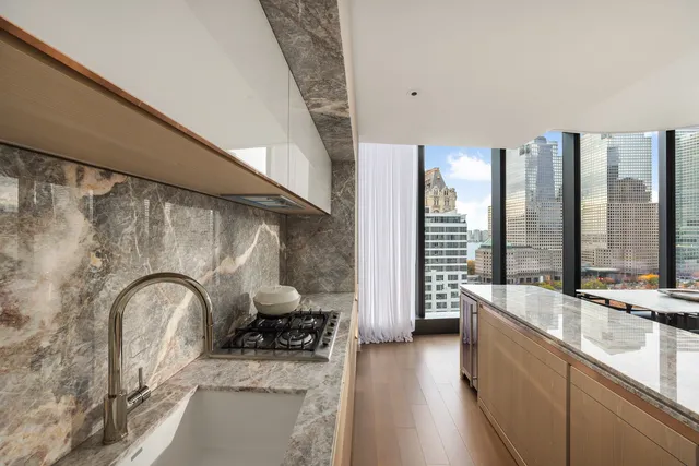 $2,995,000 | 125 Greenwich Street, Unit 21D | Financial District