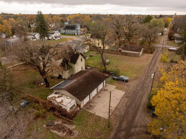 $154,900 | 609 3rd Street Northeast, Little Falls, MN 56345