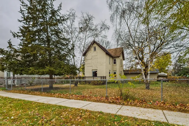 $154,900 | 609 3rd Street Northeast, Little Falls, MN 56345