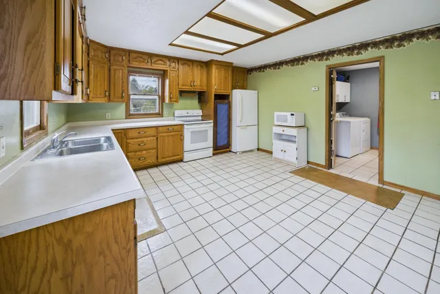 $154,900 | 609 3rd Street Northeast, Little Falls, MN 56345