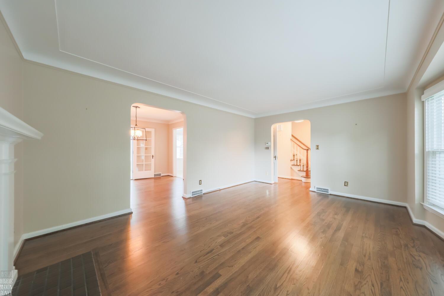 430 Lothrop Road Grosse Pointe, MI 48236 - Photo 6 of 25 50088354-5.JPG