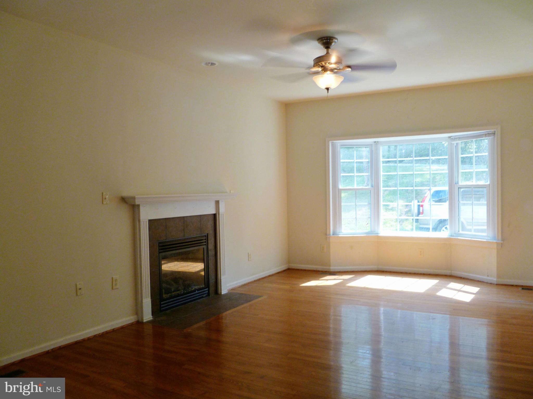 183 Locust Grove Road Front Royal, VA 22630 - Photo 2 of 23 Living Room