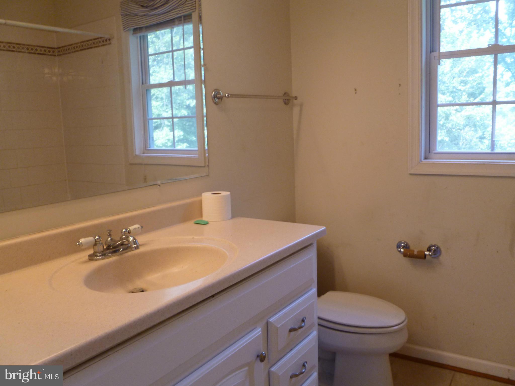 183 Locust Grove Road Front Royal, VA 22630 - Photo 12 of 23 Bath