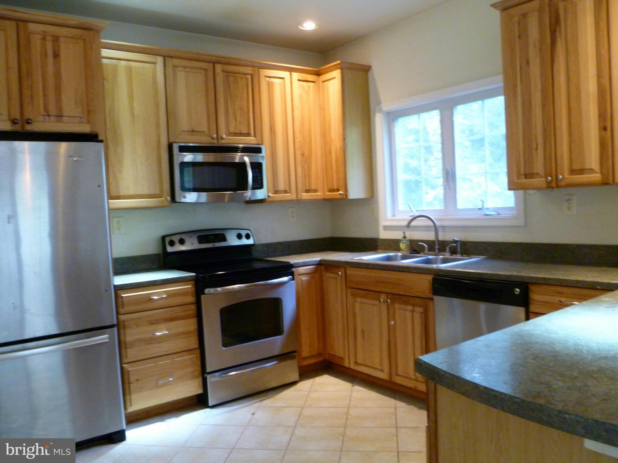 183 Locust Grove Road Front Royal, VA 22630 - Photo 4 of 23 Kitchen
