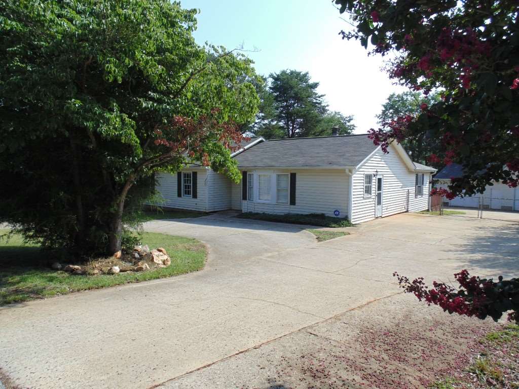 124 Apollo Avenue Greer, SC 29651 - Photo 1 of 25 Gallery Image 1