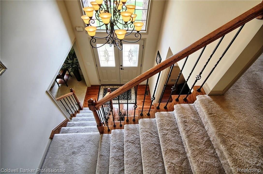 23579 Dunston Road Novi, MI 48375 - Photo 7 of 32 Foyer, Pic. #2