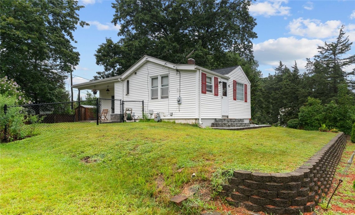 4 Martin Street Coventry, RI 02816 - Photo 3 of 22 Gallery Image 3