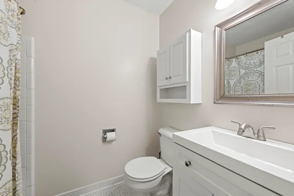 $129,900 | 35934 Ann Arbor Trail, Unit 115, Livonia, MI 48150