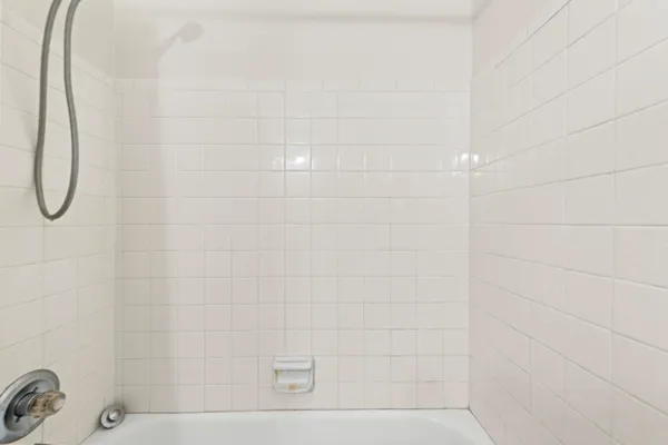 $129,900 | 35934 Ann Arbor Trail, Unit 115, Livonia, MI 48150