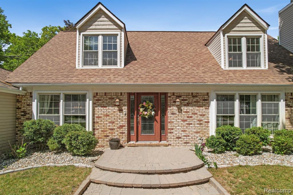 2460 Lakena Road West Bloomfield, MI 48324 - Photo 2 of 53
