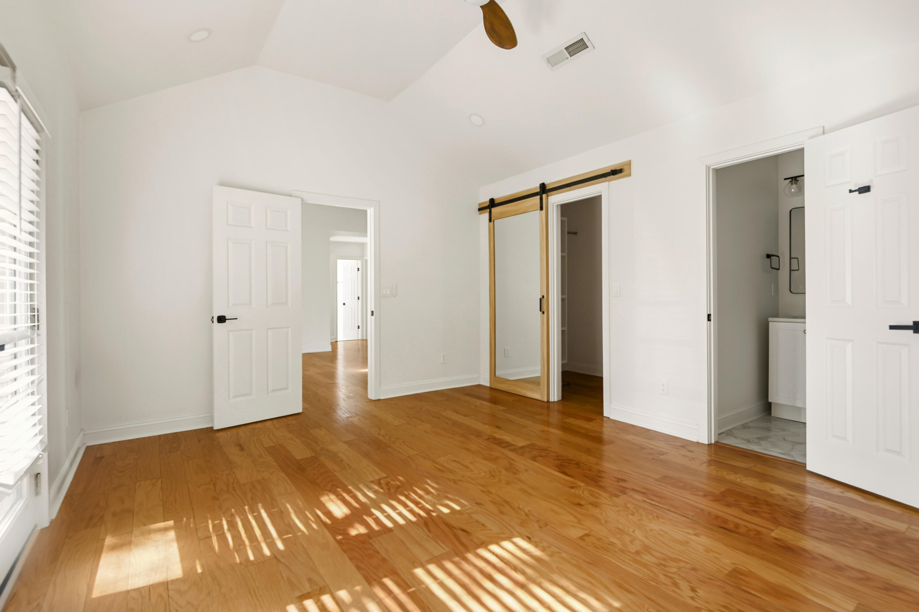 1127 Snap Dragon Court Mount Pleasant, SC 29464 - Photo 12 of 25 _DSC4752