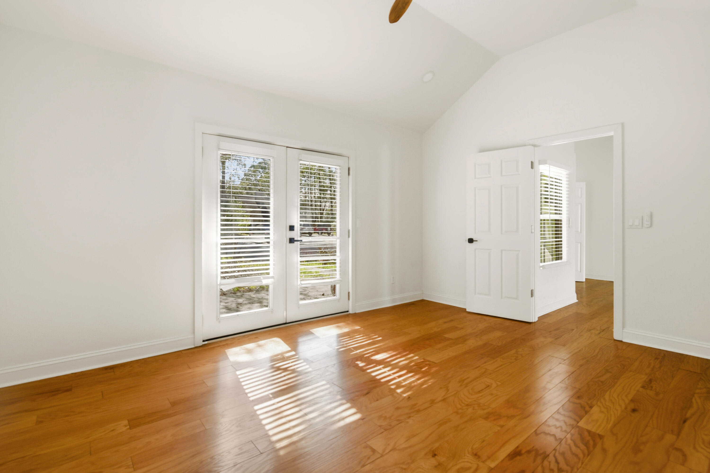 1127 Snap Dragon Court Mount Pleasant, SC 29464 - Photo 14 of 25 _DSC4762