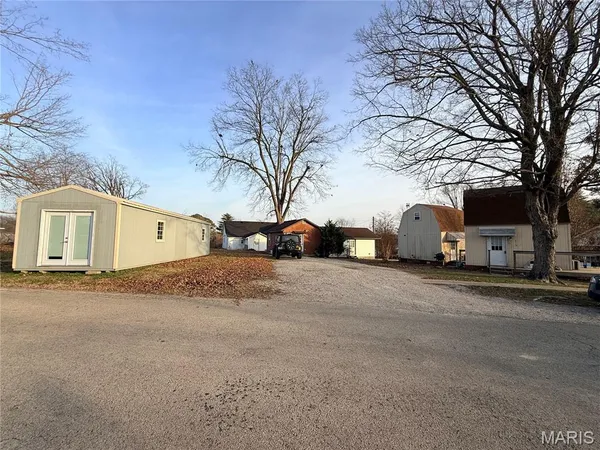$169,000 | 202 North Buena Vista Street, Puxico, MO 63960