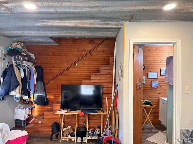 $189,900 | 202 North Buena Vista Street, Puxico, MO 63960