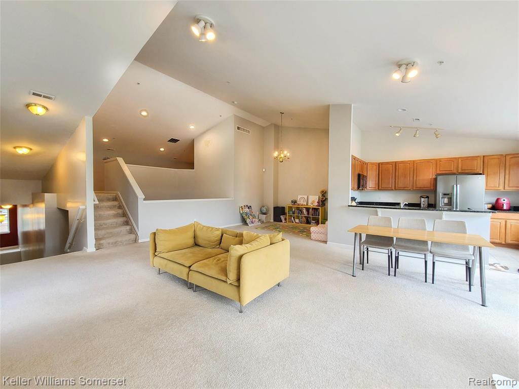 3160 Asher Road Ann Arbor, MI 48104 - Photo 3 of 35