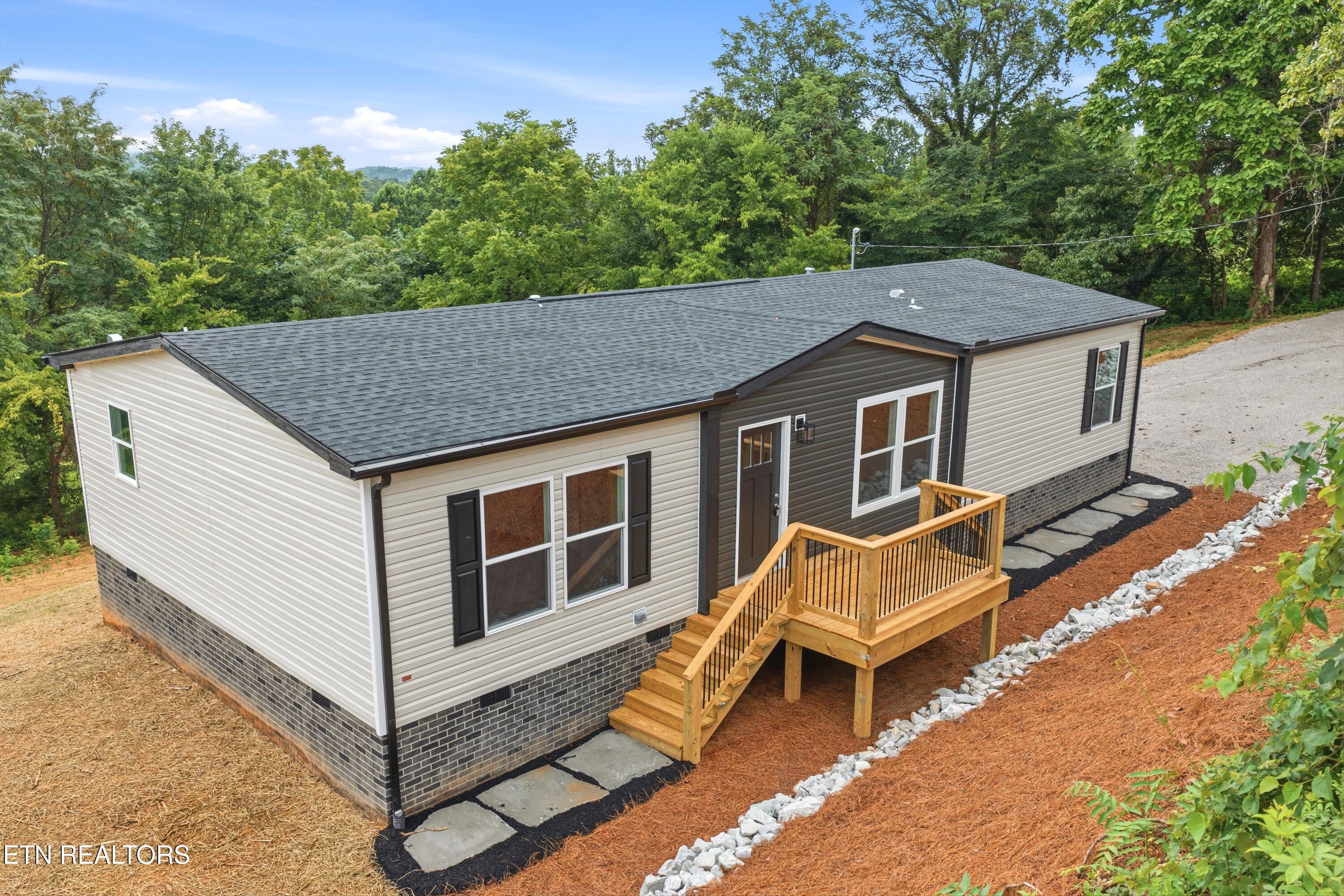 3827 Demory Road La Follette, TN 37766 - Photo 2 of 27 6-print-006_3827 Demory Rd-124