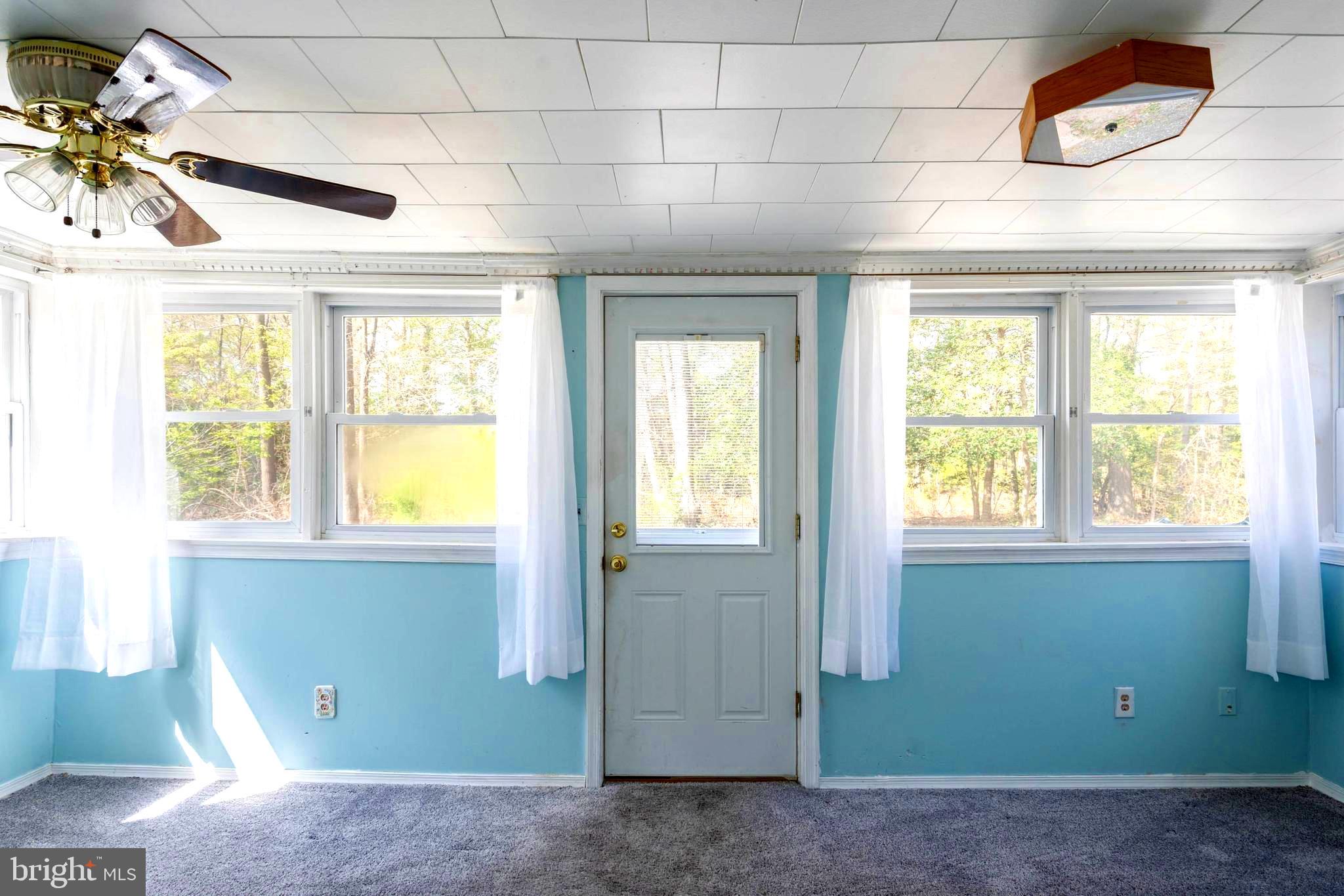4 Kawan Drive Georgetown, DE 19947 - Photo 18 of 46 Sunroom off of Dining Room