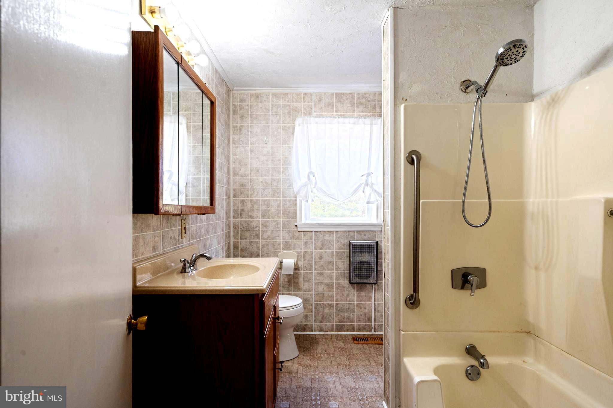 4 Kawan Drive Georgetown, DE 19947 - Photo 18 of 45 Hall Bathroom