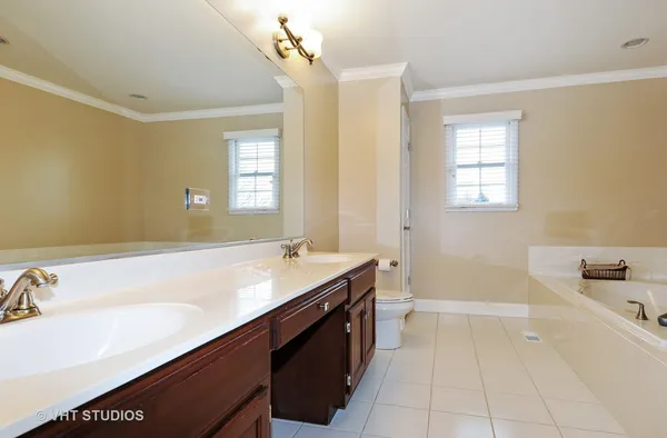 $699,900 | 1244 Hollingswood Avenue, Naperville, IL 60564