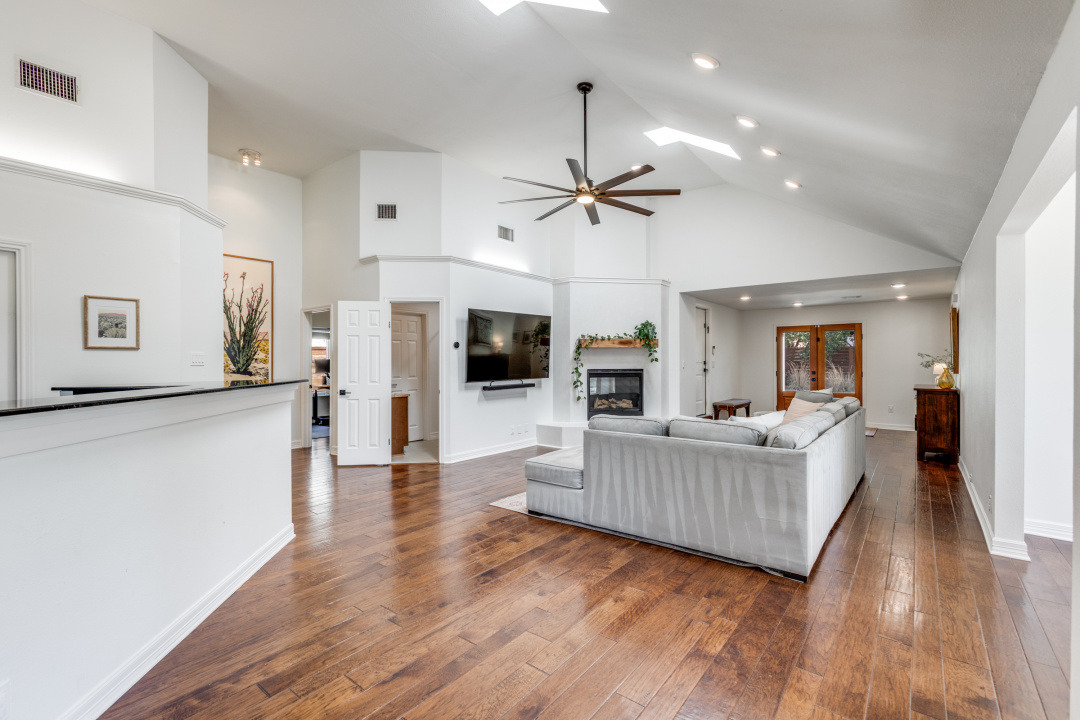 1113 Taulbee Lane Austin, TX 78757 - Photo 6 of 35 a living room with furniture and a flat screen tv