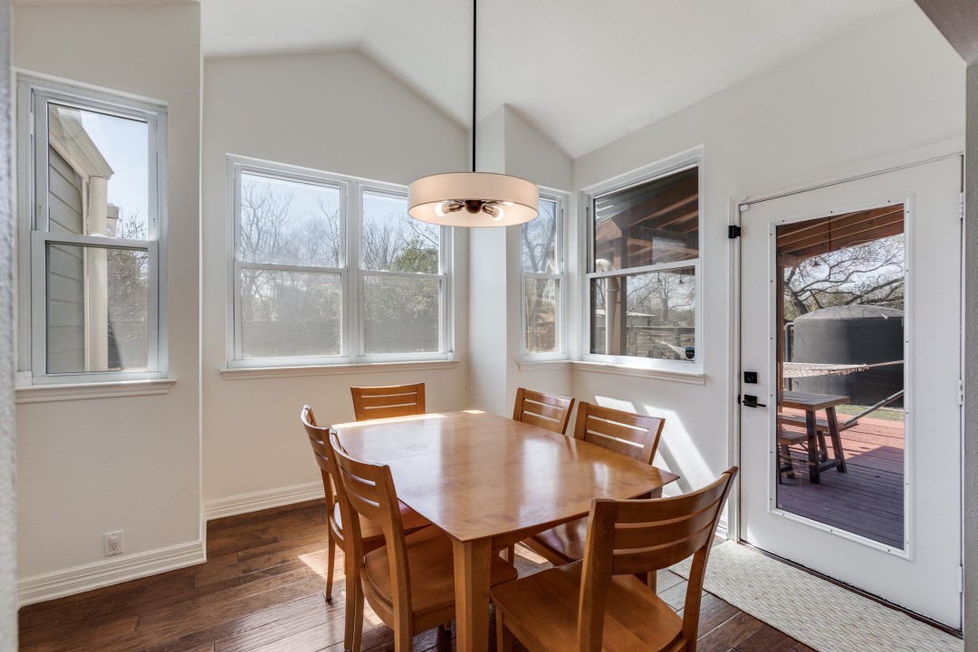 1113 Taulbee Lane Austin, TX 78757 - Photo 8 of 35 a dining room with furniture and window