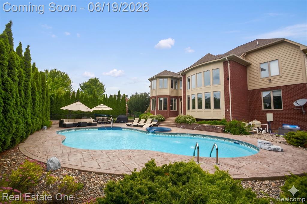 1576 Galena Rochester Hills, MI 48306 - Photo 2 of 28