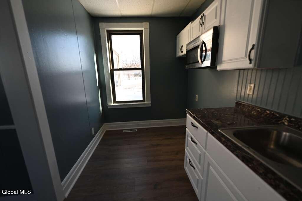 4 Washington Street, Unit 1 Rensselaer, NY 12144 - Photo 5 of 16 5