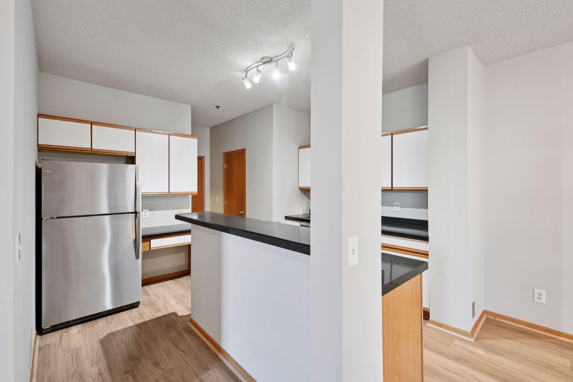 8494 Cortland Road Eden Prairie, MN 55344 - Photo 14 of 30