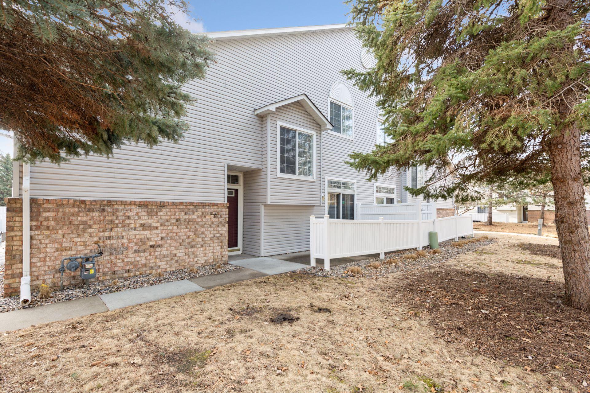 8494 Cortland Road Eden Prairie, MN 55344 - Photo 2 of 30