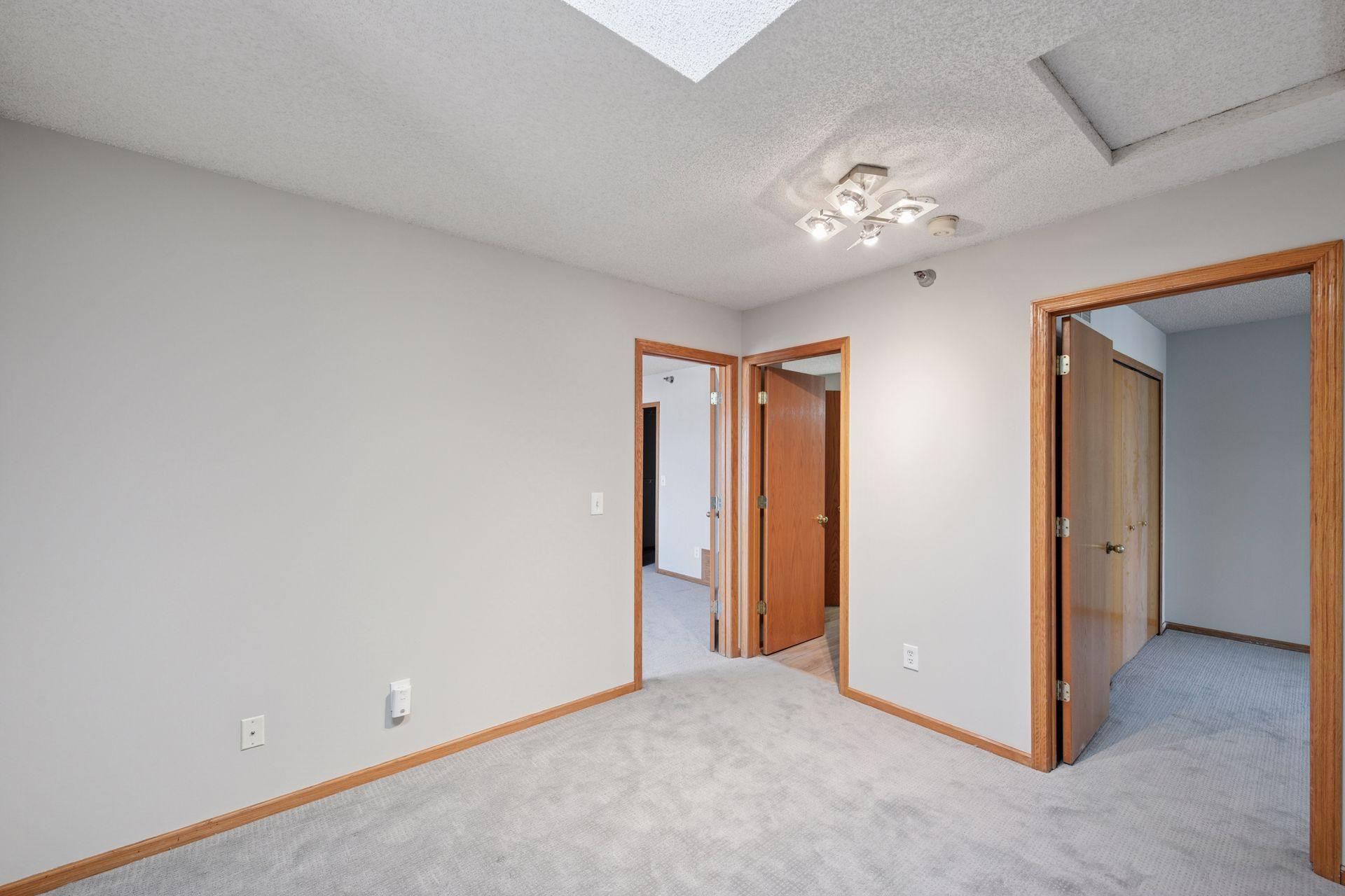 8494 Cortland Road Eden Prairie, MN 55344 - Photo 22 of 30