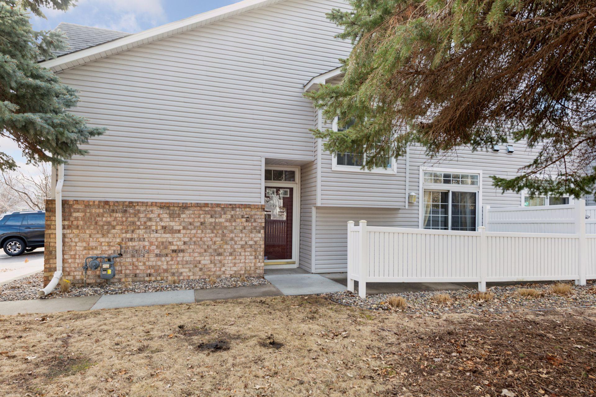8494 Cortland Road Eden Prairie, MN 55344 - Photo 5 of 30