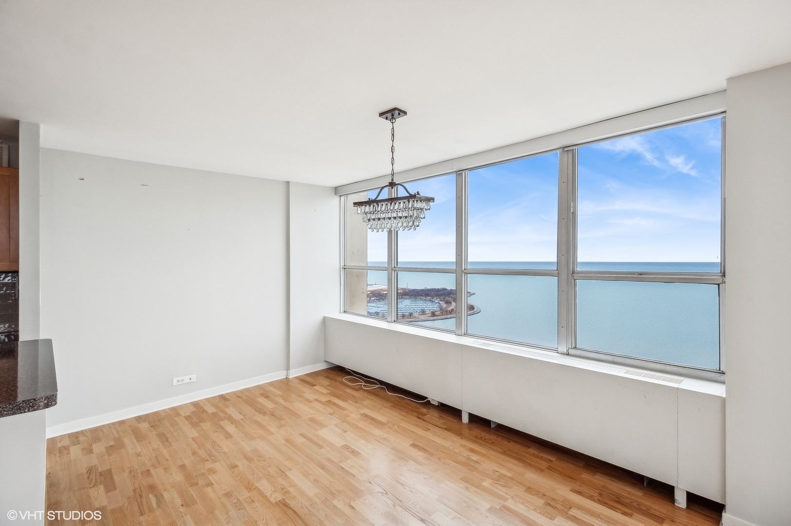 655 West Irving Park Road, Unit 5101 Chicago, IL 60613 - Photo 5 of 27 Gallery Image 5
