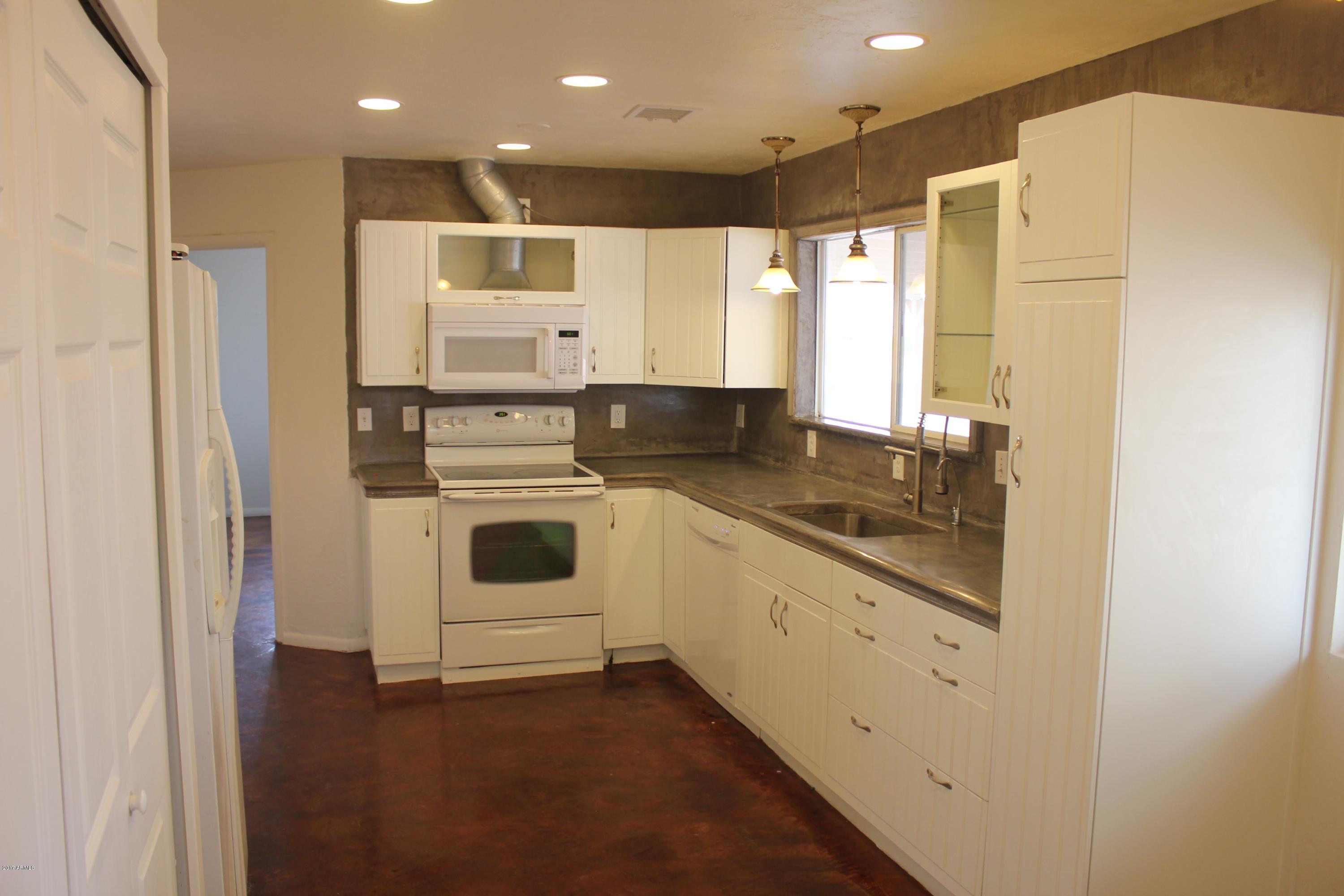 52727 West Roan Road Maricopa, AZ 85139 - Photo 2 of 27 Remodeled Kitchen