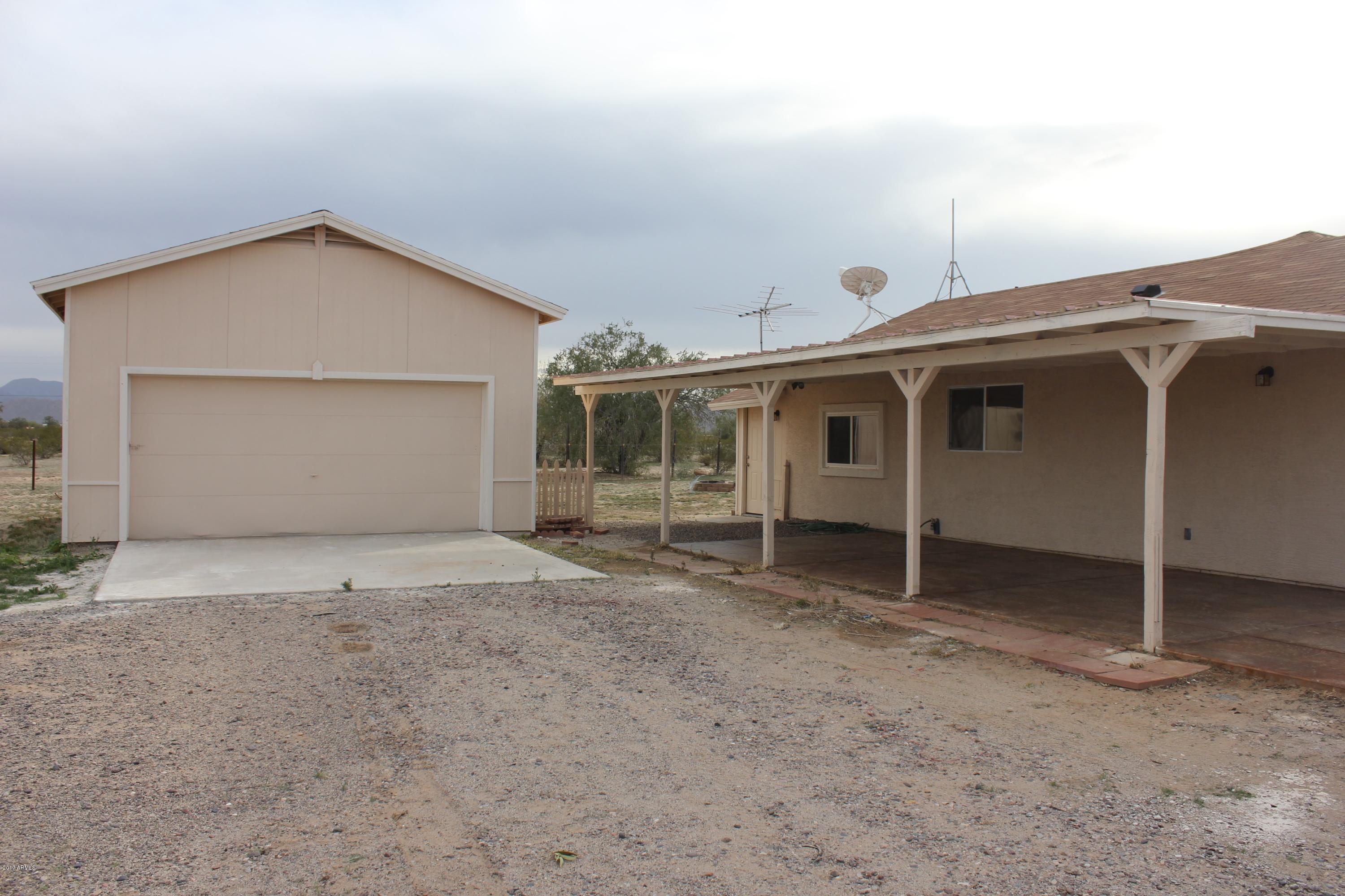 52727 West Roan Road Maricopa, AZ 85139 - Photo 4 of 27 Tall 2 Car Garage