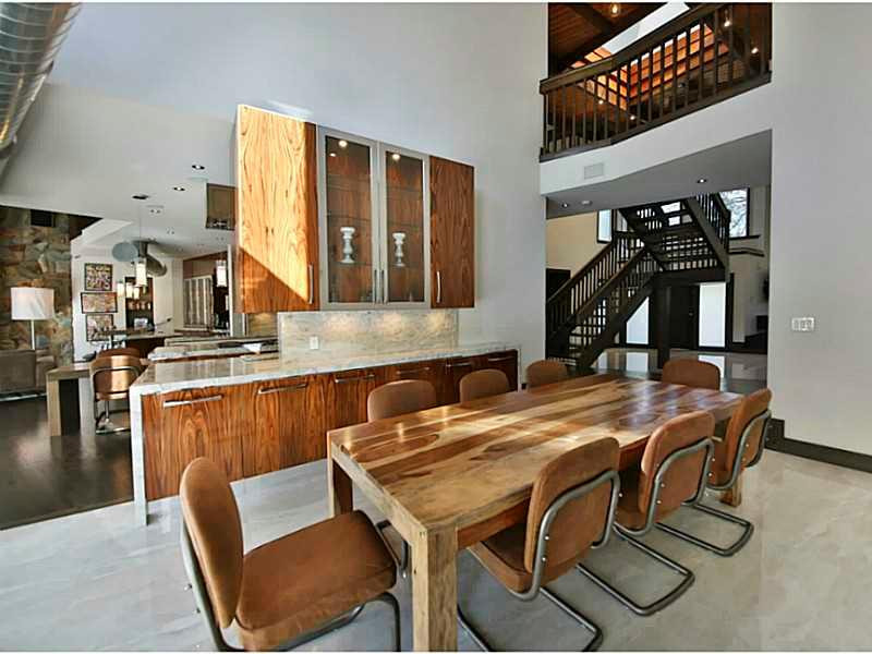 1 Seneca Road Sea Ranch Lakes, FL 33308 - Photo 5 of 35 a dining room with furniture and wooden floor